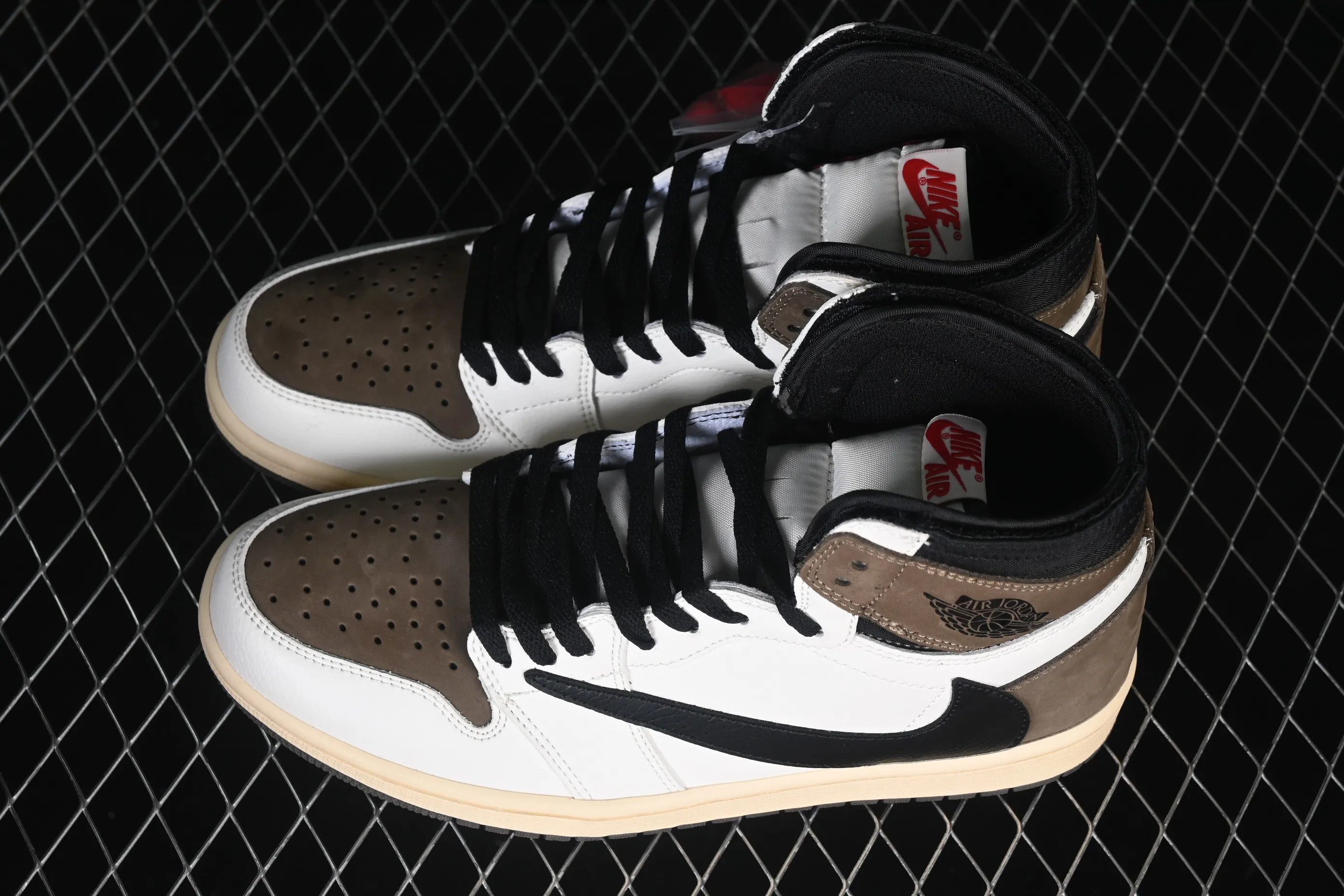 All categories Air Jordan Jordan series basketball shoes Air Jordan 1 High Travis Scott x Air Jordan 1 High OG AJ1 anti-hook high-top basketball shoes CD4487-001